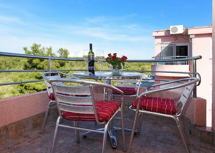 Apartment Lola Maria
